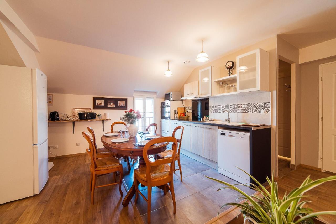 Maison Calme 14 Personnes, Piscine, Jardin Et Parking 부셰레 외부 사진
