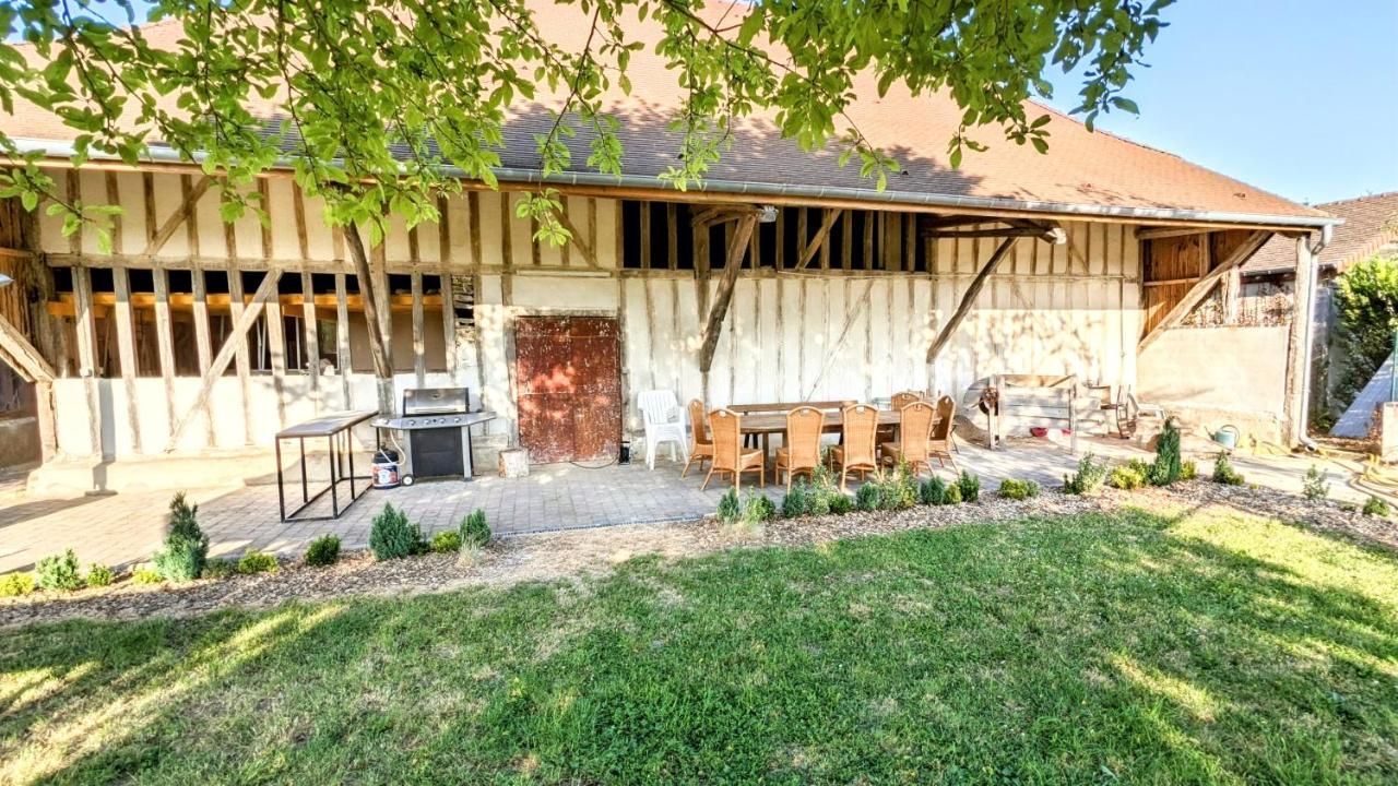 Maison Calme 14 Personnes, Piscine, Jardin Et Parking 부셰레 외부 사진